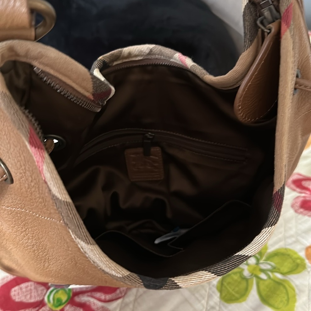 A unique Burberry bag, almost new